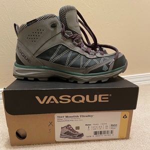Womens Vasque 7347 Monolith UltraDry Hiking Boots Size 7